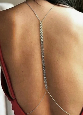 Accesorio de ropa interior de cadena en la espalda