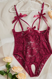 Body de encaje busto libre y abertura inferior CORINTO