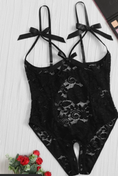 Body de encaje busto libre y abertura inferior NEGRO